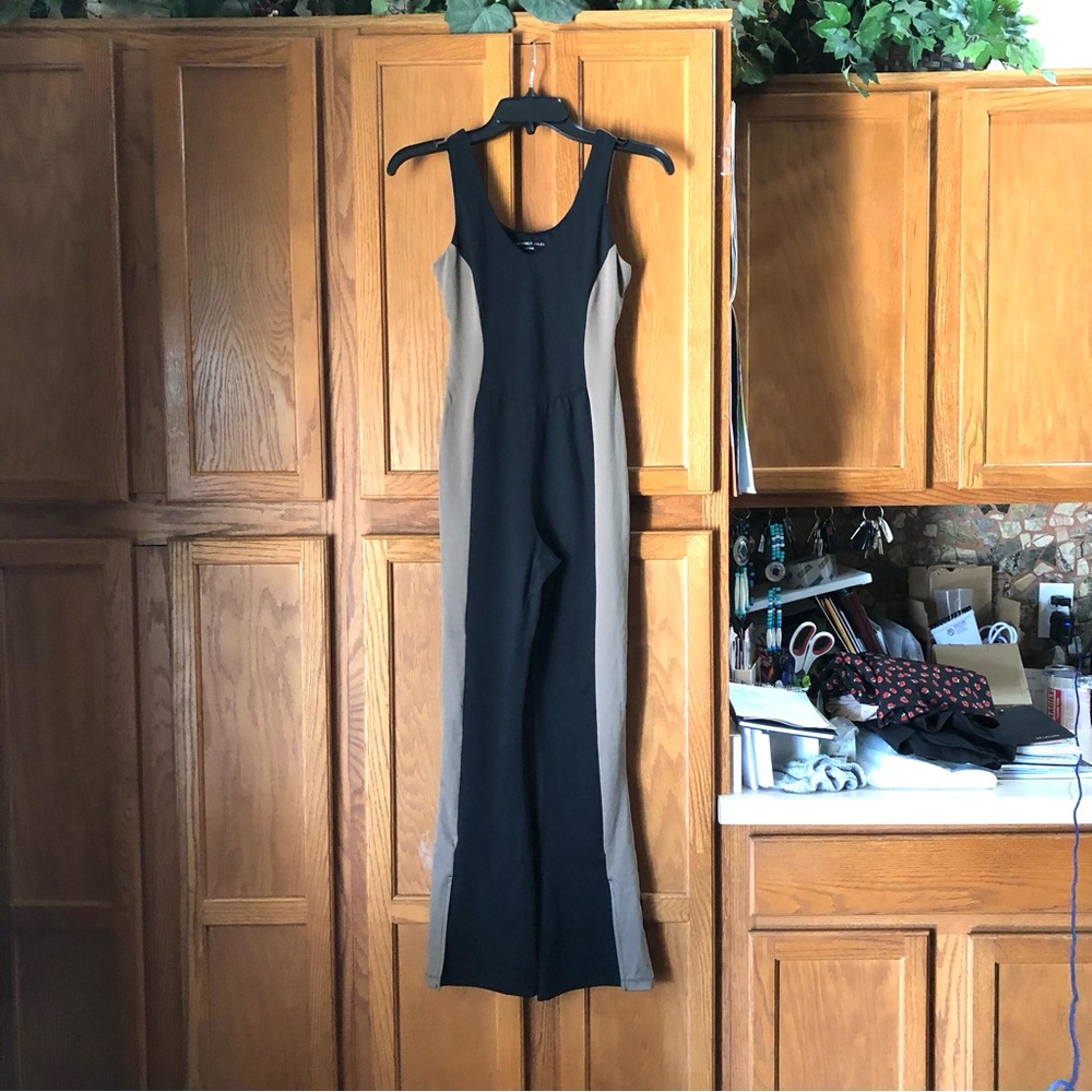 Sincerely Jules Active Open Back Flared Split Hem… - image 1